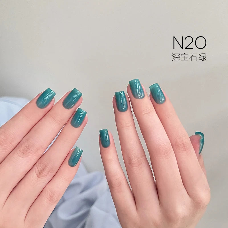 MODING N20 Deep Gem Green manicure display