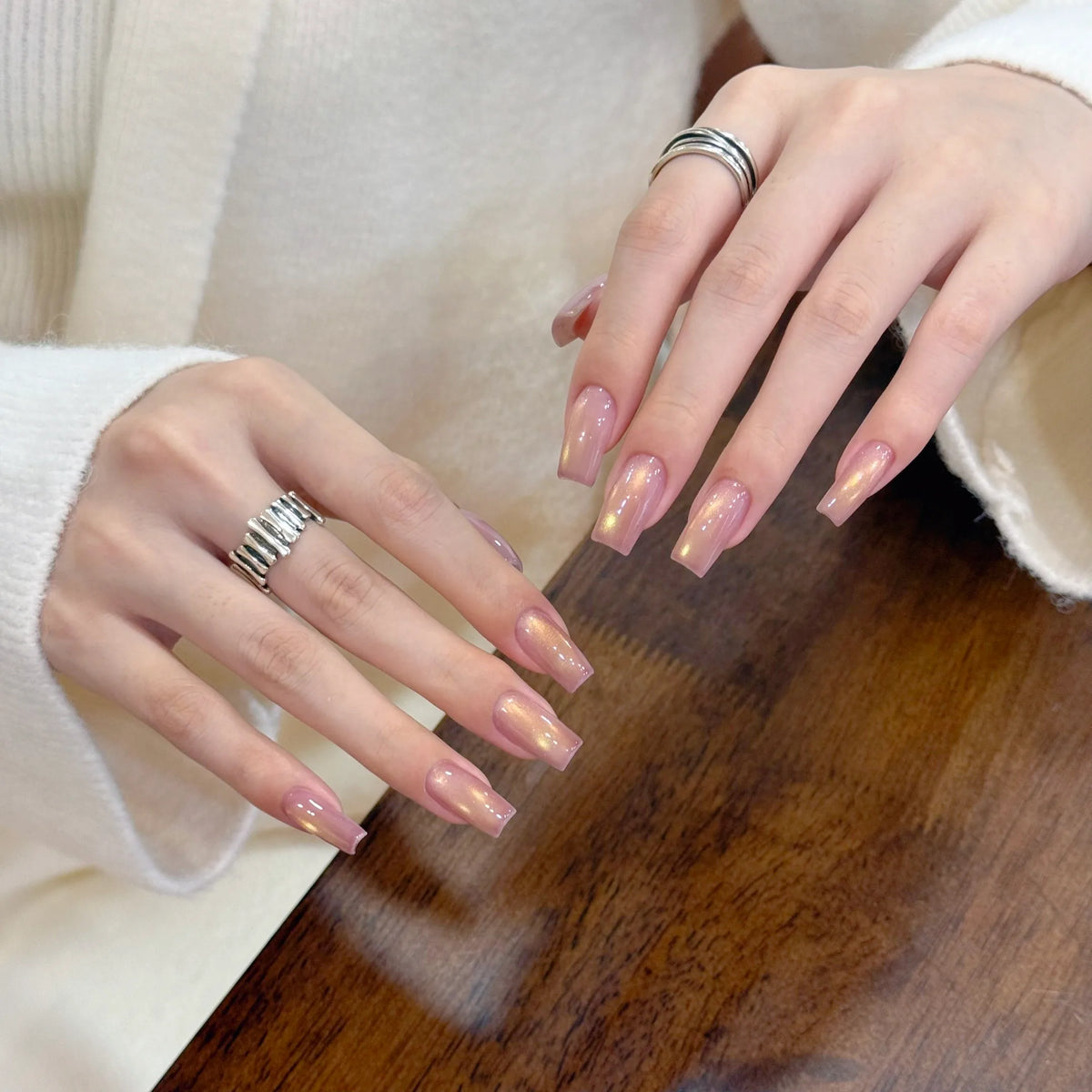 Amber Stream Cat Eye gel shade 03 on nails