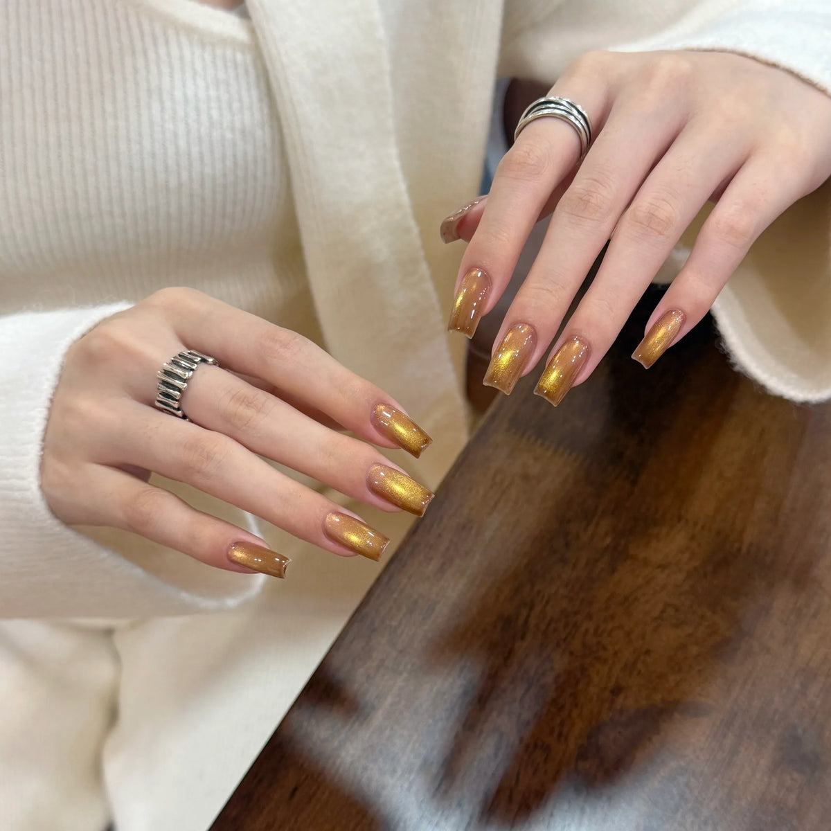 Amber Stream Cat Eye gel shade 08 on nails