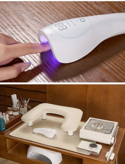 MODING Y1 handheld lamp in use