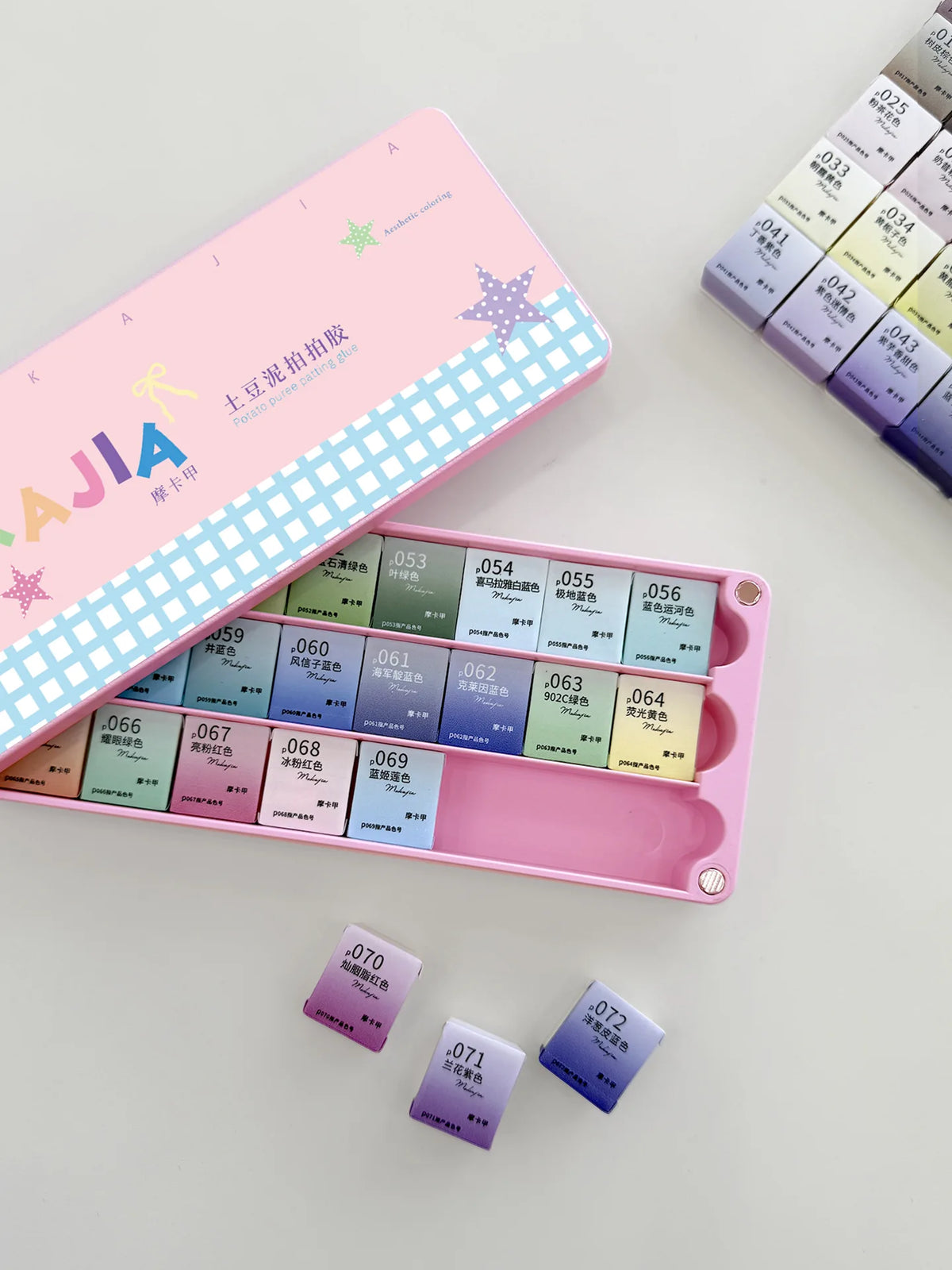 MOKAJIA pat pat gel pots in a pink palette tray