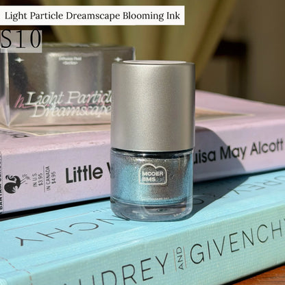 Light Particle Dreamscape glitter blooming ink, shade S10