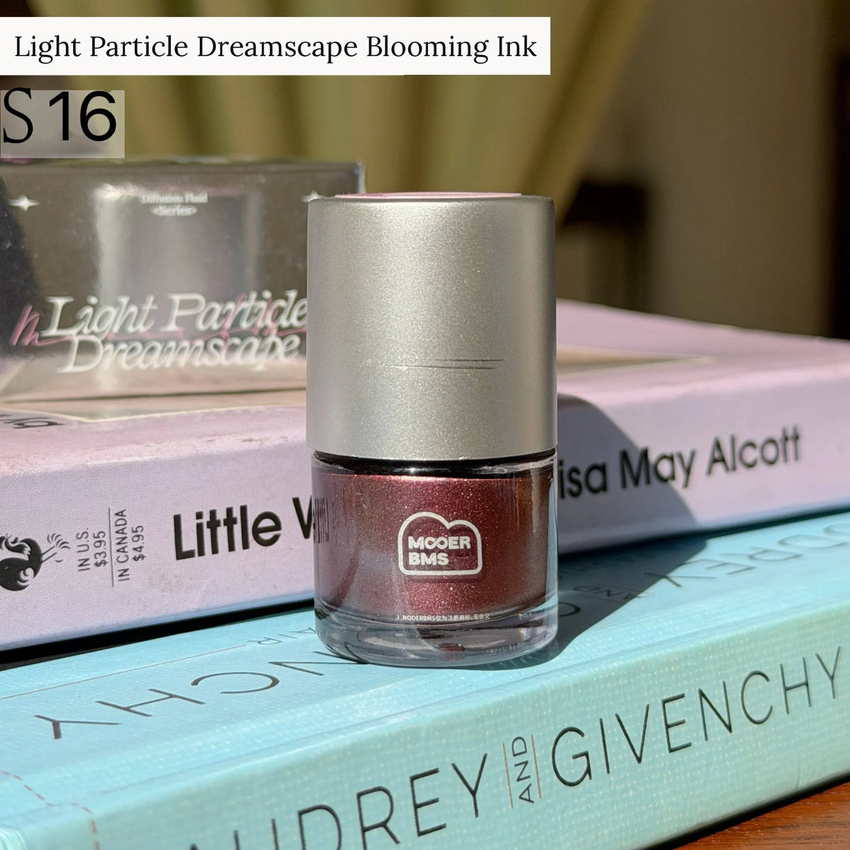 Light Particle Dreamscape glitter blooming ink, shade S16