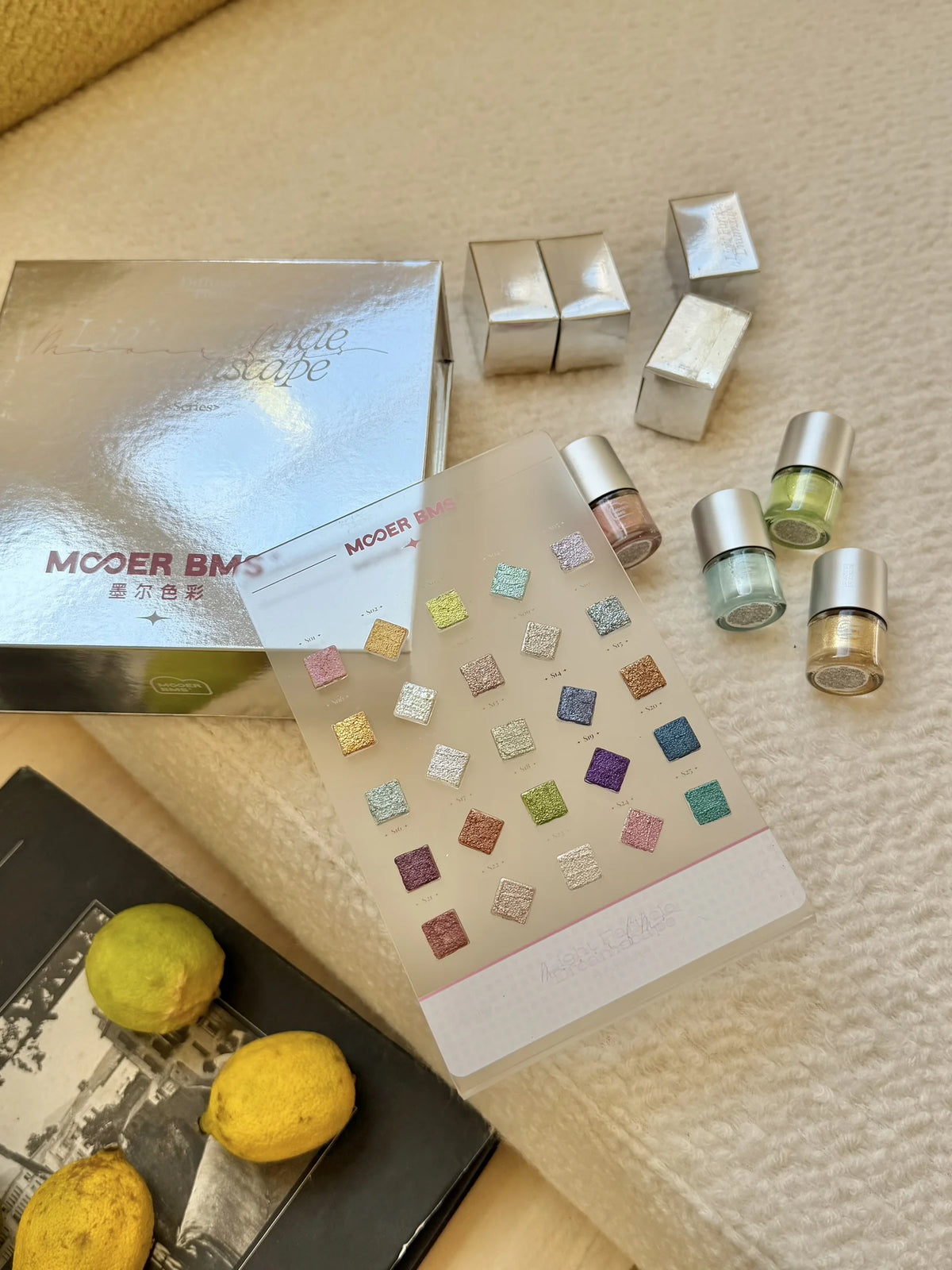Light Particle Dreamscape set with its silver gift box
