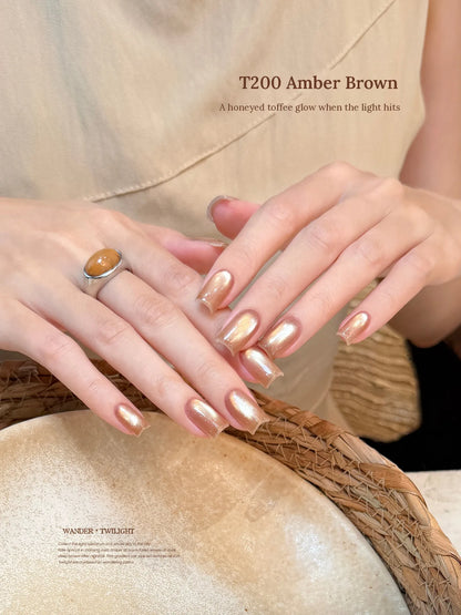 T200 Amber Brown cat eye nails with an amber ring